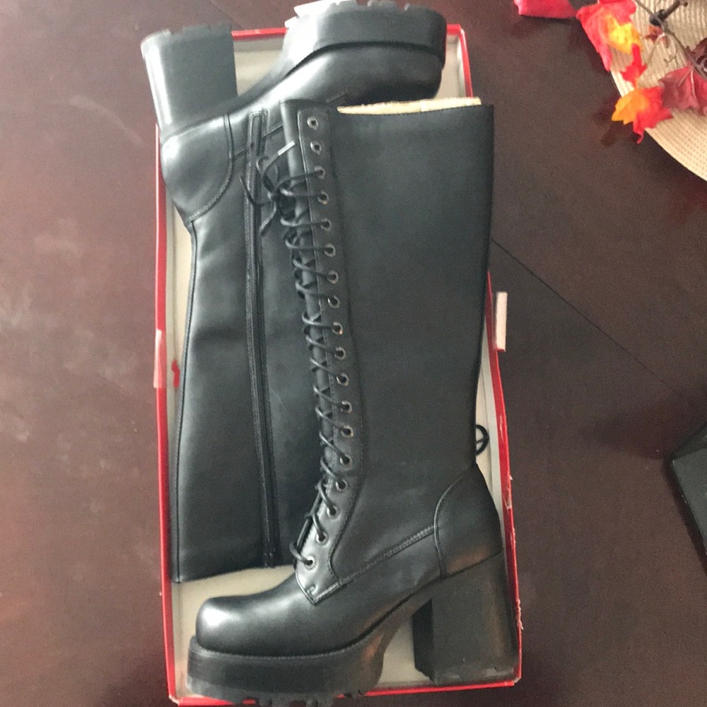 Bongo Black Boots
